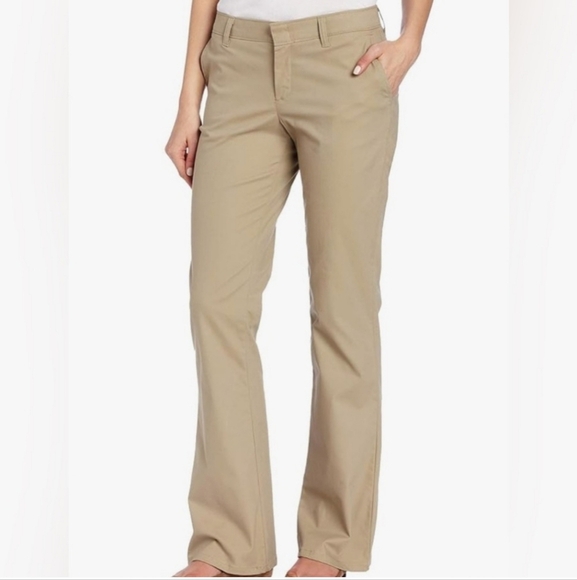 Dickies Women’s Boot Cut Khaki Pants Size 6 Reglar - Picture 1 of 6